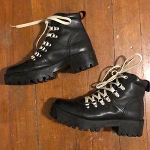Steve Madden Shoes - Steve Madden Hiker Combat Boot Steve Madden Shoes - Steve Madden Hiker Combat Boot
